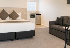 Others 4 BK's Pioneer Motel