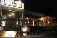 Others The Cavern Pod Hotel & Specialty Café - Hostel