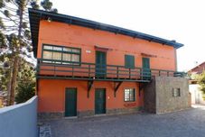 Others Chales Vill' Agi