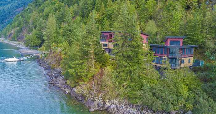 Others The Lodge on Harrison Lake