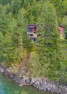 Primary image The Lodge on Harrison Lake