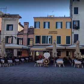 Primary image 1 อัลแบร์โก อันติโก คาปอน, โรงแรม & ที่พัก Tronchetto Waterbus Stop