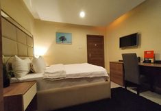 Others 5 Iris Hotel