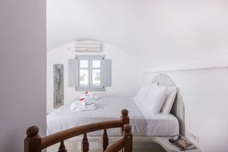 Lain-lain 4 Secret Earth Santorini