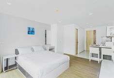 Others 2 Condo in Kata in Ozone - Unit A205