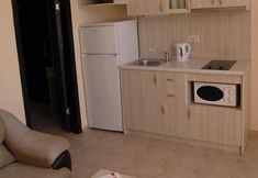 Others 7 Rose Village