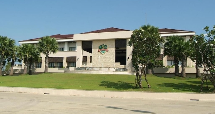 Khác Suwan Golf and Country Club