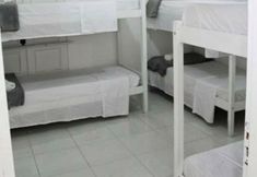 Others 3 Estação Hostel