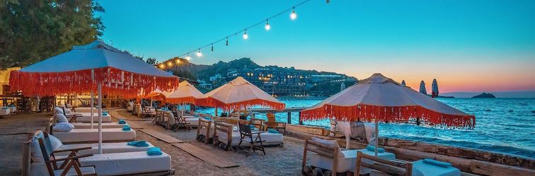 기타 La Local Yalıkavak