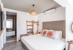 기타 7 La Local Yalıkavak