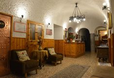 Others 3 Albergo Gufo