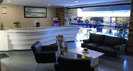 기타 2 Flats Studio Everest