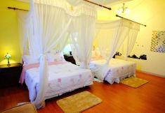 Others 5 Spring Garden