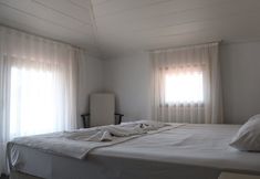 Others 4 Hotel Caretta