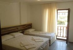 Others 6 Hotel Caretta