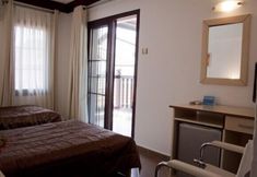 Others 2 Erdem Hotel