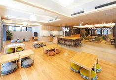 Others 5 Montan Hakata