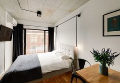 Lain-lain 6 Well Well Aparthotel