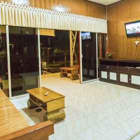 Lobby 2 Waisai Beach Hotel, Pasir Timbul Raja Ampat Hotels