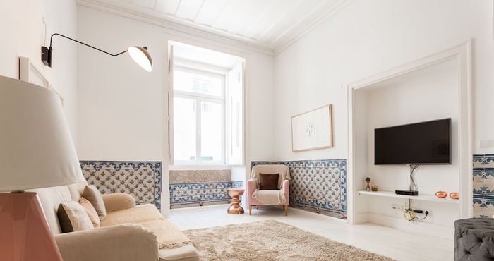 Others Baixa Tile Blue Two-Bedroom Apartment - by LU Holidays