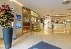 기타 3 PhiLeRo Hotel Köln