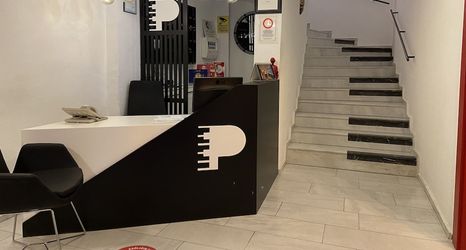 Others 2 Piano Hotel