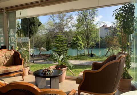 Others River Boutique Hotel