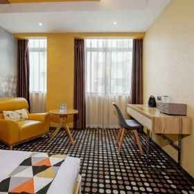 Room 1 Sweet World Hotel (Foshan Jihuayuan, Zumiao), โรงแรม & ที่พัก Shanghai Street
