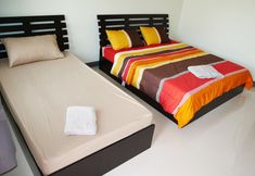 기타 2 Bann Romyen Klang Dong