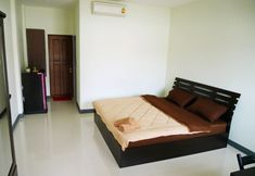 기타 5 Bann Romyen Klang Dong