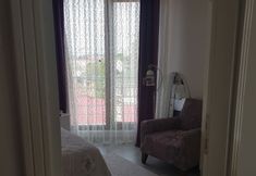 Lain-lain 3 Zoviya Hill White Apart