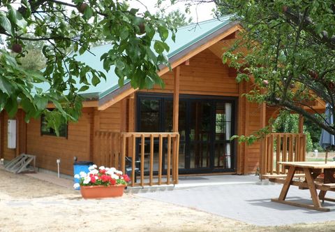 Lain-lain Central Chalets