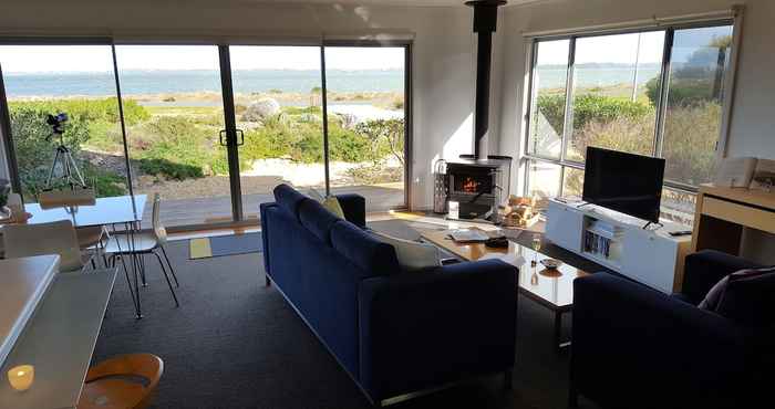 Others Coorong Waterfront Retreat