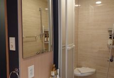 Lainnya 6 R's FOREST INN