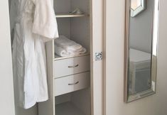 Others 3 1BR Sub-Penthouse - Panoramic Views