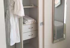 Others 3 1BR Sub-Penthouse - Panoramic Views