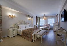 Others 6 Lavin Suites Hotel