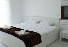 Others 6 Bamont Villas