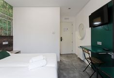 Others 7 Fontanella Green House