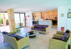 อื่นๆ 2 Waterfront Apart Hotel