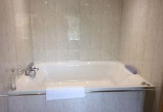 其他 7 Old White Hart