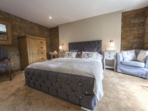 其他 4 Old White Hart