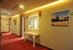 其他 7 Asuris Hotel