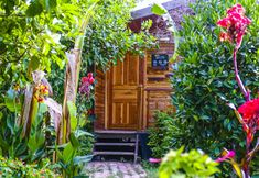 อื่นๆ 2 Lemon Garden Lodge