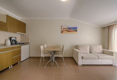 その他 6 Risus Hotel Side