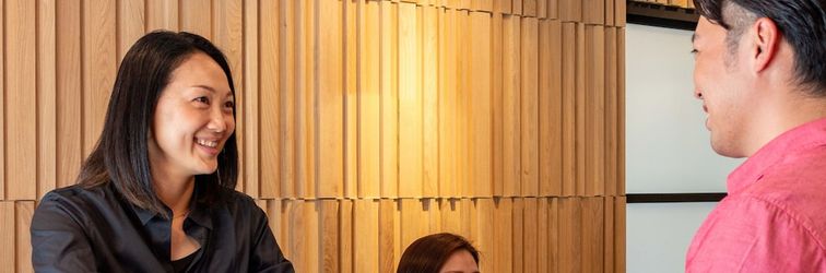 Khác First Tracks by H2 Life