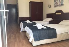 Lain-lain 7 Derby Hotel