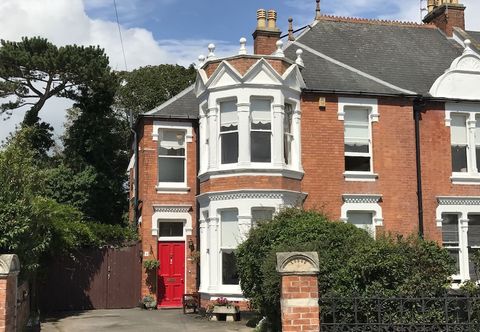 Others Cheriton Lodge