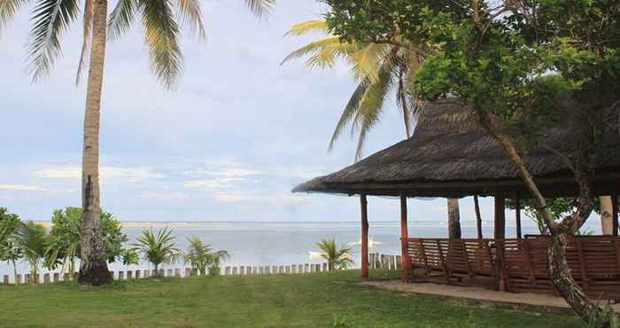 Khác Yama Beachfront House