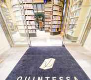 Others 5 Quintessa Hotel Tokyo Haneda Comic & Books